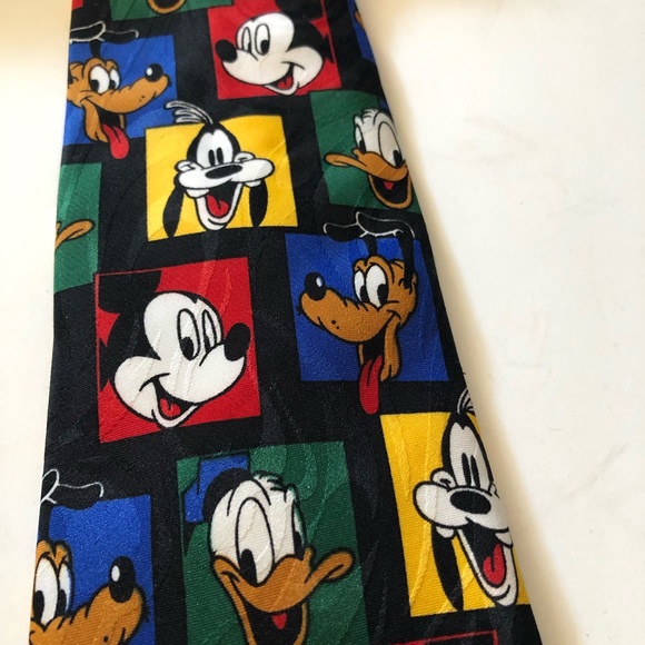 Looney Tune, Winnie the Pooh, Disney Tie Bundle - Picture 4 of 8